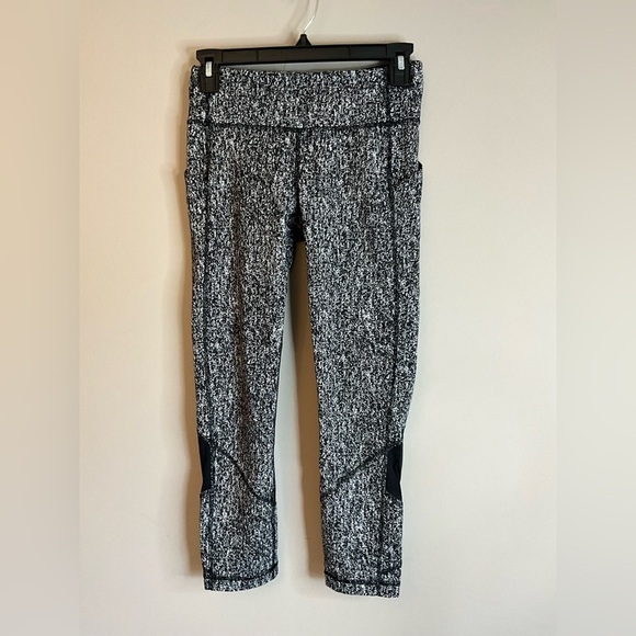 Lululemon Pace Perfect  Air Time White Black/Black Size 4 - Picture 1 of 14